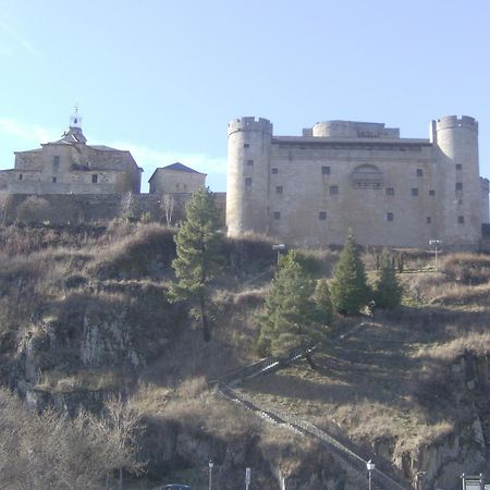 Hotel Los Perales Puebla de Sanabria Dış mekan fotoğraf