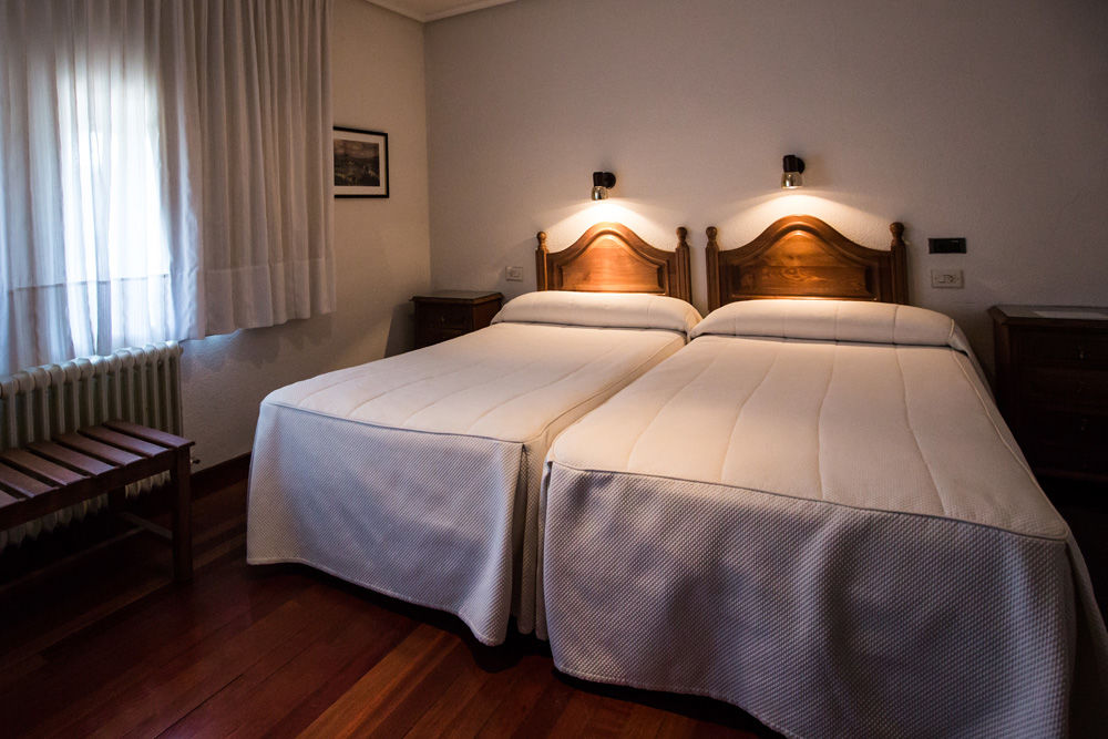 Hotel Los Perales Puebla de Sanabria Dış mekan fotoğraf