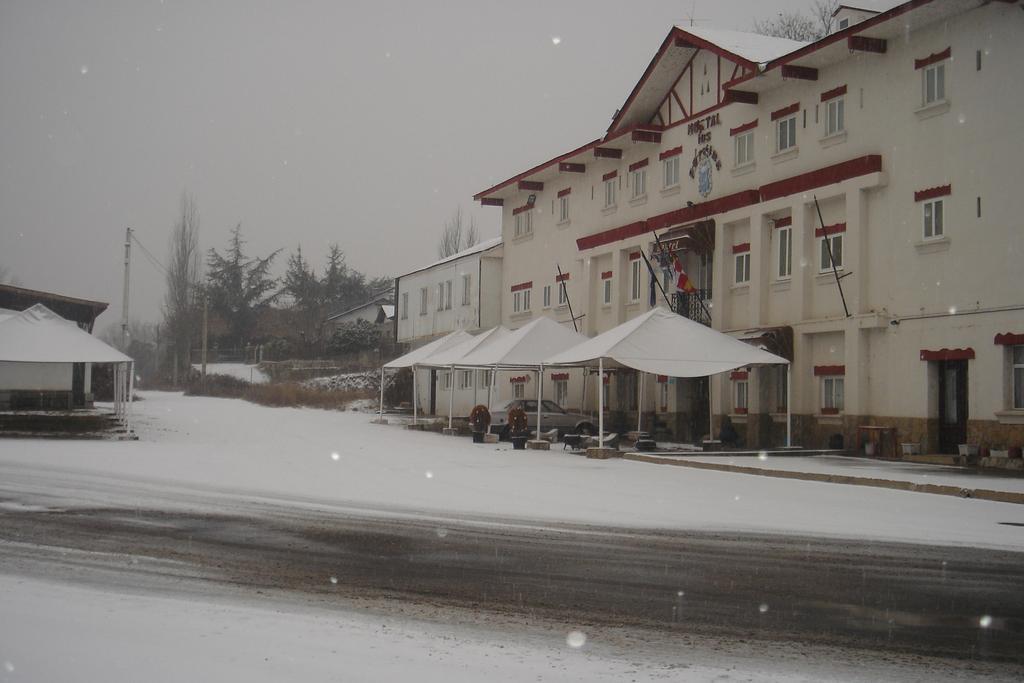 Hotel Los Perales Puebla de Sanabria Dış mekan fotoğraf